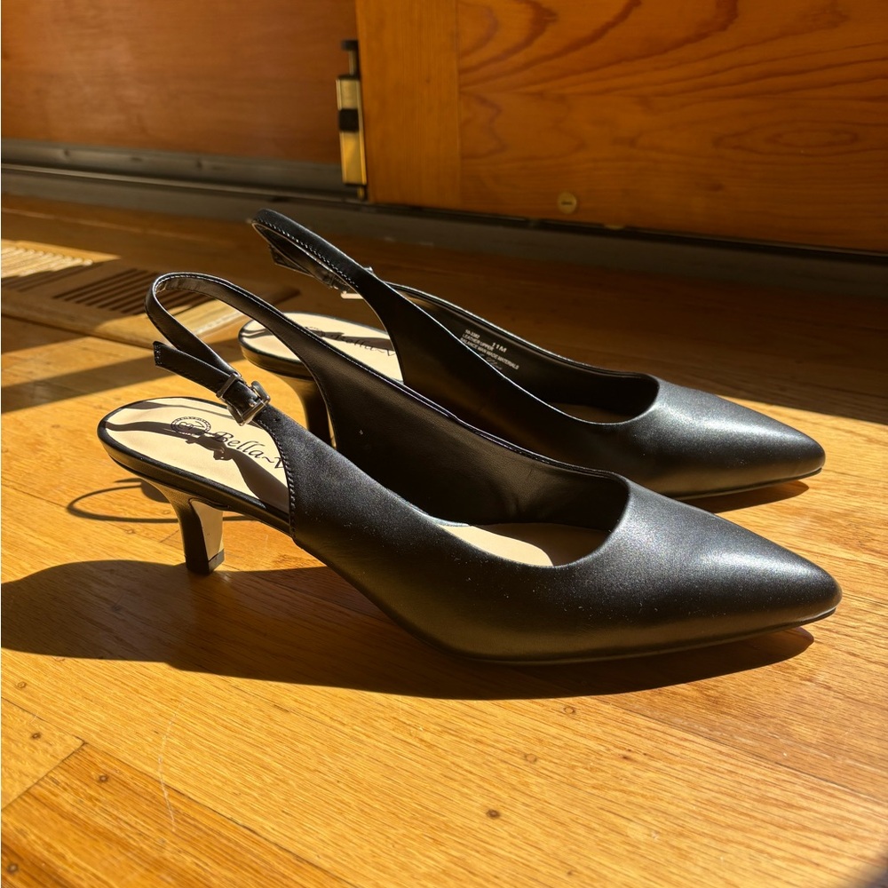 BRAND NEW Bella Vita Black Slingback Heels Size 11